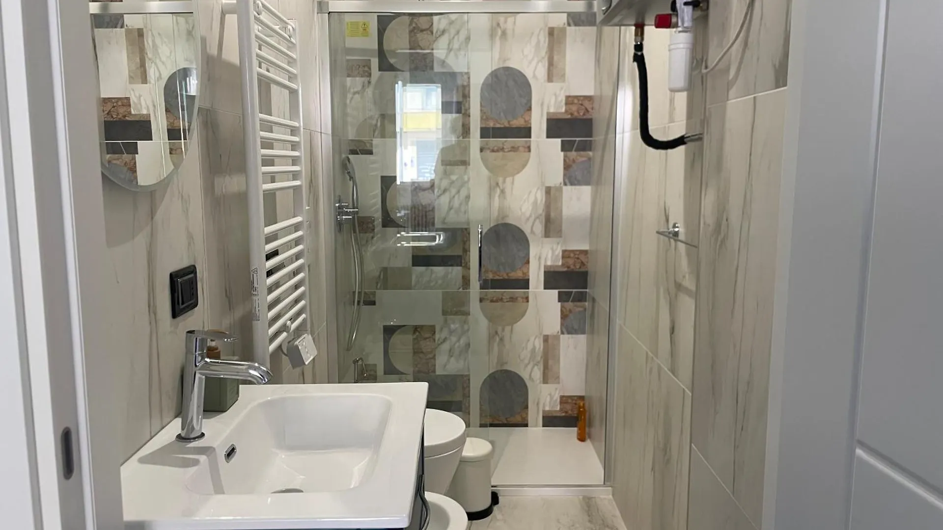 Guest House Design Navigli ميلان